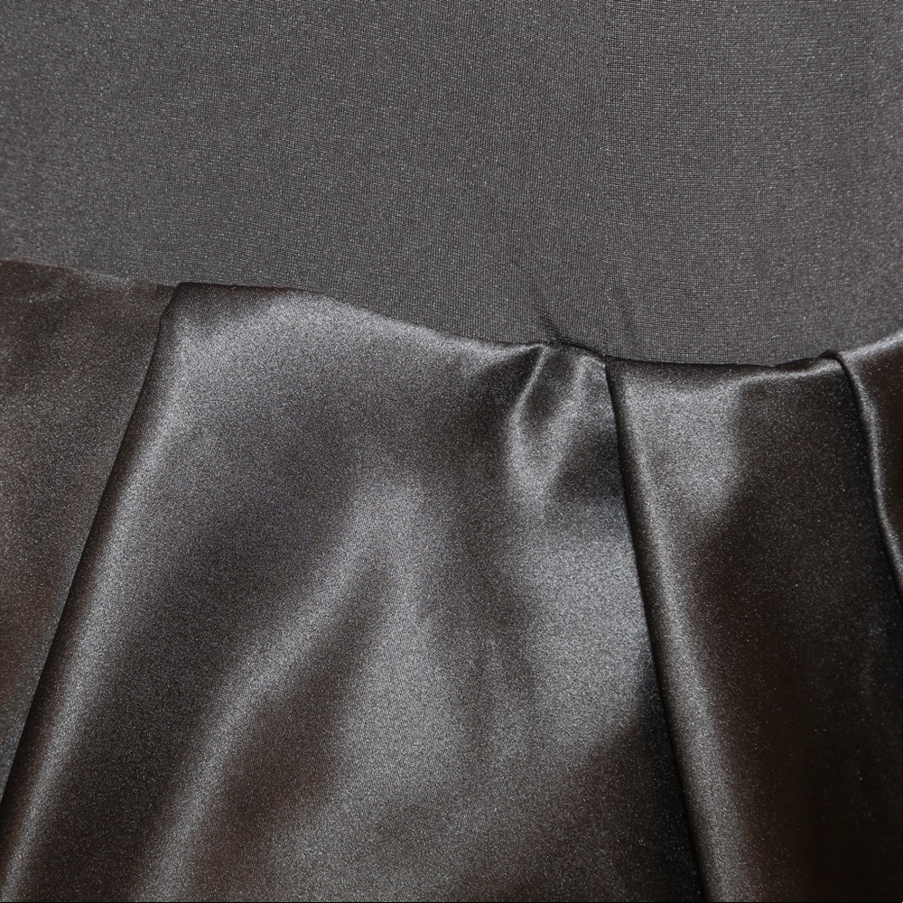🚫SOLD RED CARPET WORTHY Dramatic Gown - Picture 7 of 8